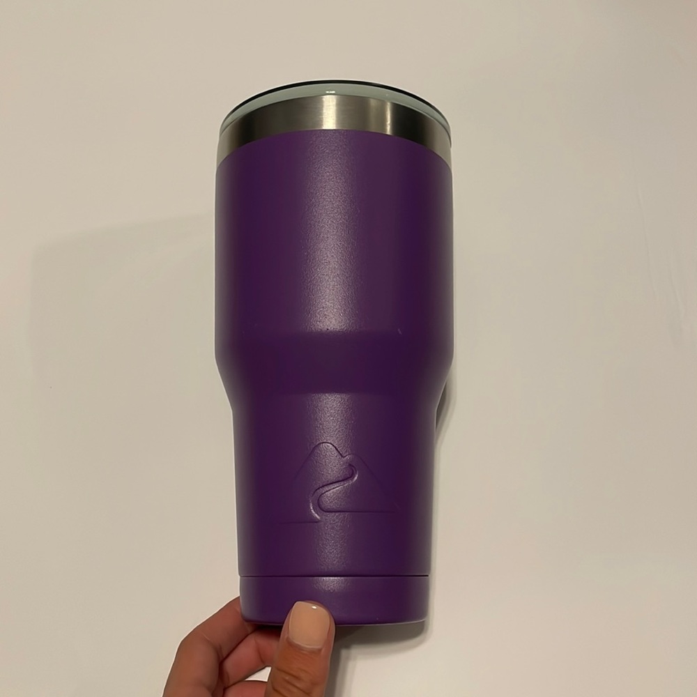 30oz RTIC tumbler with lid, fairly new.
